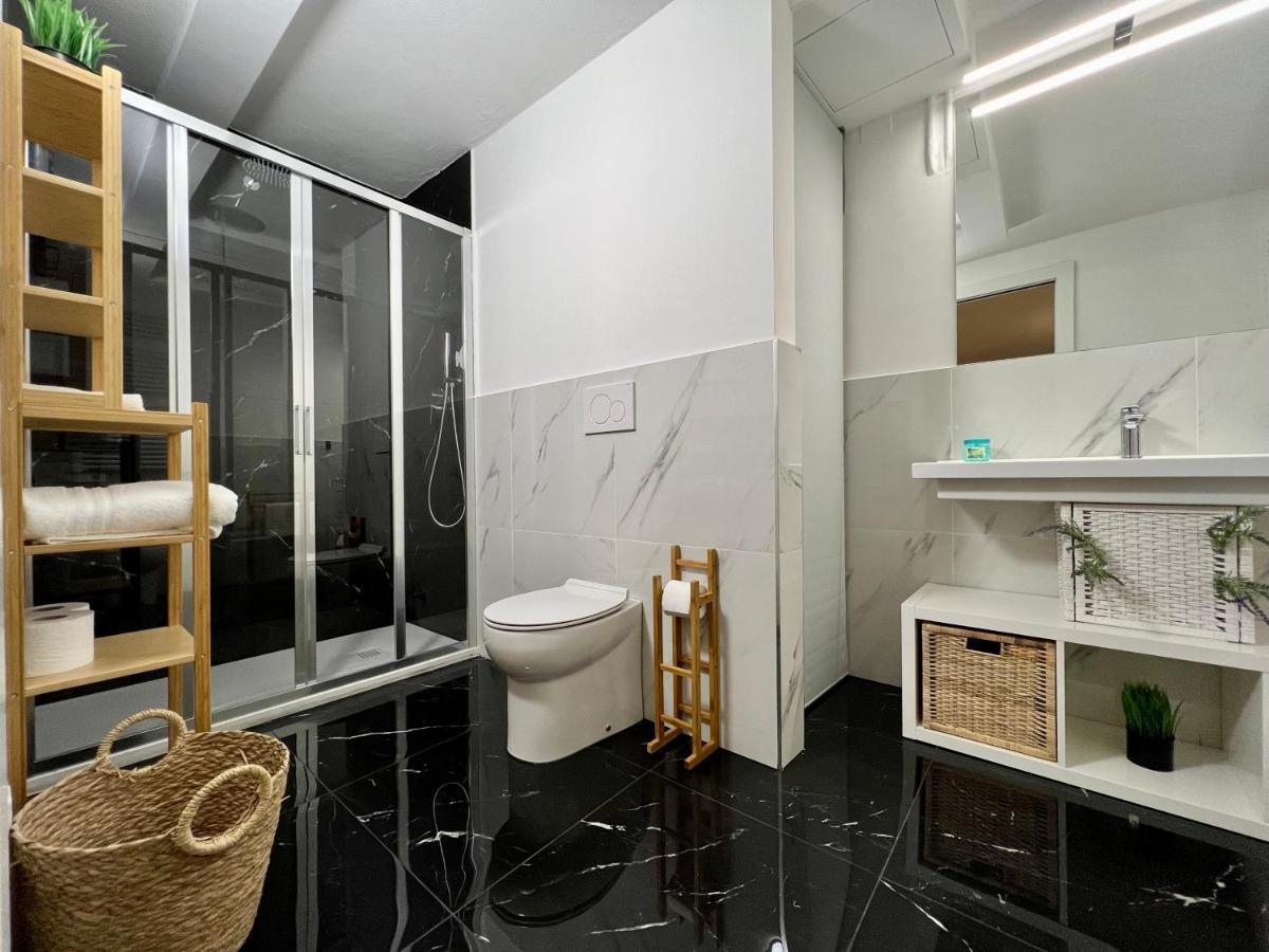 Central Luxe Haven Appartement Milaan Buitenkant foto